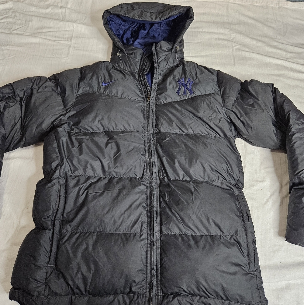 Nike X New York Yankees Puffer Mens Size Medium